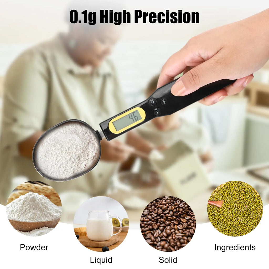 Electronic spoon with scales